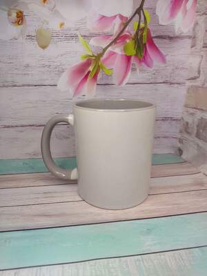 Чашка з сірою ручкою і серединкою + індивідуальний принт у вартості