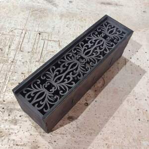 Коробка на 4 відсіки