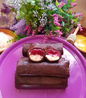 Млинці Шоколадні з сиром та малиною