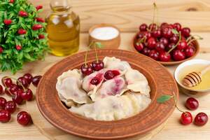 Вареники з вишнею