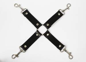Хрестовина Feral Feelings - 4 Way Connector, натуральна шкіра, чорна Хрестовина Feral Feelings - 4 Way Connector, натуральна шкіра, чорна