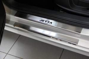 Накладки на пороги Skoda FABIA II Накладки на пороги Skoda FABIA II