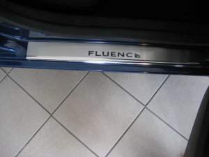Накладки на пороги Renault FLUENCE Накладки на пороги Renault FLUENCE