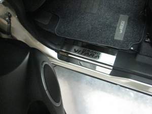 Накладки на пороги Suzuki GRAND VITARA II Накладки на пороги Suzuki GRAND VITARA II