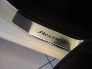 Накладки на пороги Honda ACCORD