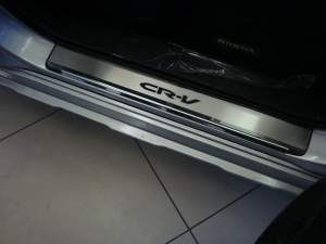 Накладки на пороги Honda CR-V