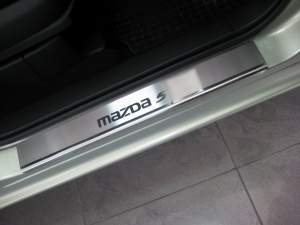 Накладки на пороги Mazda 5 Накладки на пороги Mazda 5