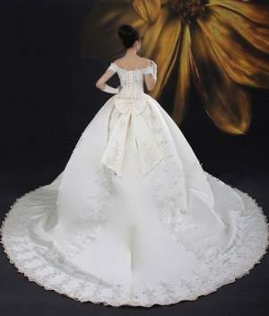 Embellished Off-shoulder Long Wedding Dress White Embellished Off-shoulder Long Wedding Dress White