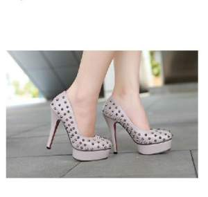 Special Rivet Embellished High-heeled Shoe Special Rivet Embellished High-heeled Shoe