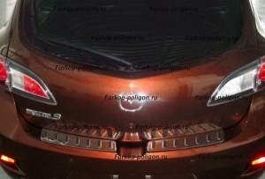 Накладка на задний бампер Mazda 3 (хэтчбек) Накладка на задний бампер Mazda 3 (хэтчбек)