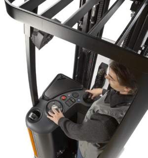 Электроштабелёр Rocla SST12/SST16/SST20ac Электроштабелёр Rocla SST12/SST16/SST20ac
