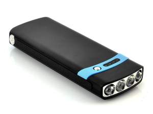 Зарядное устройство на 2600mAh на солнечной батарее с фонариком Зарядное устройство на 2600mAh на солнечной батарее с фонариком
