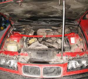 Распорка передних стоек на BMW E36 седан с 1991-1998 Распорка передних стоек на BMW E36 седан с 1991-1998